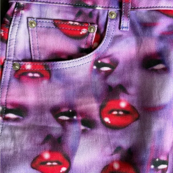 Icecream Marc Jacobs Purple Mini Skirt with Red Lip Print - Picture 5 of 6